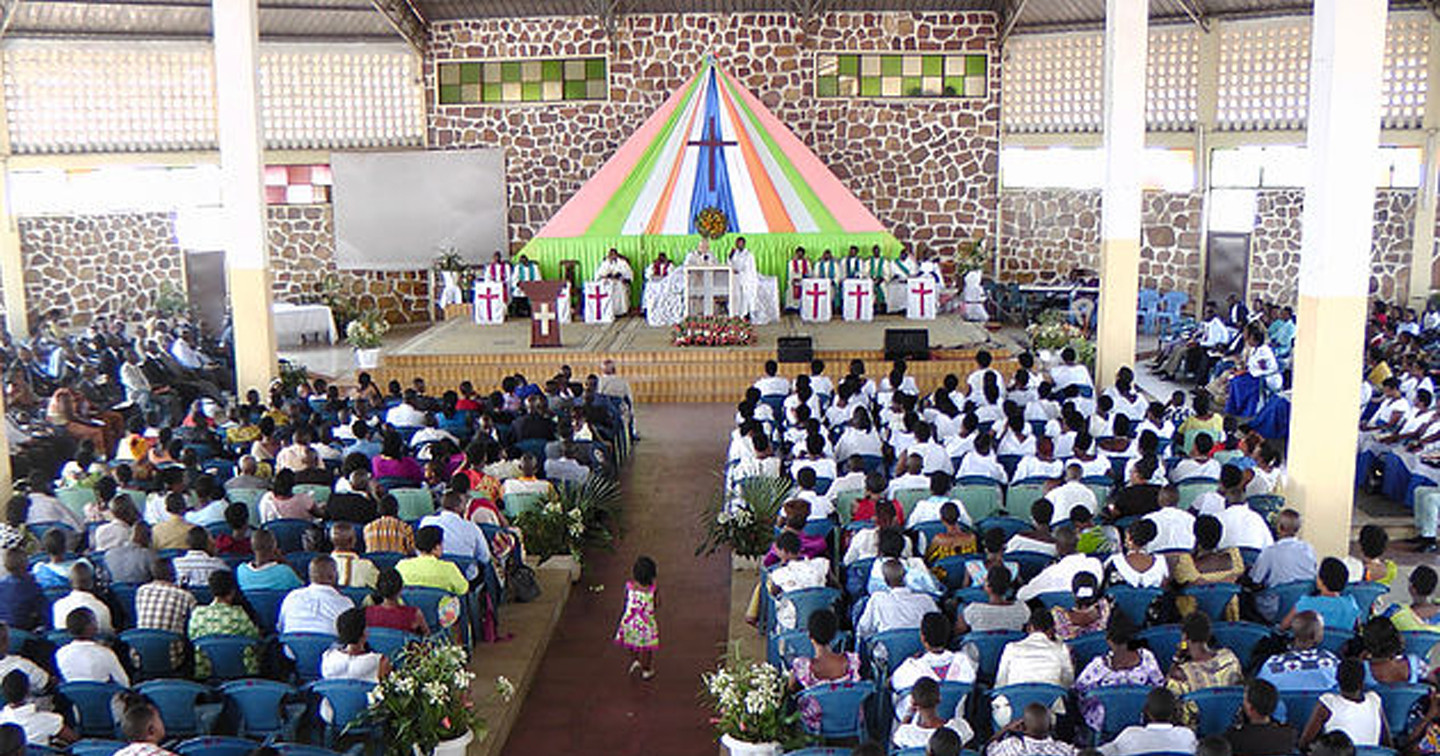 A Service of Worship in Gaseyni Parish. Photo (c) CMS Ireland.