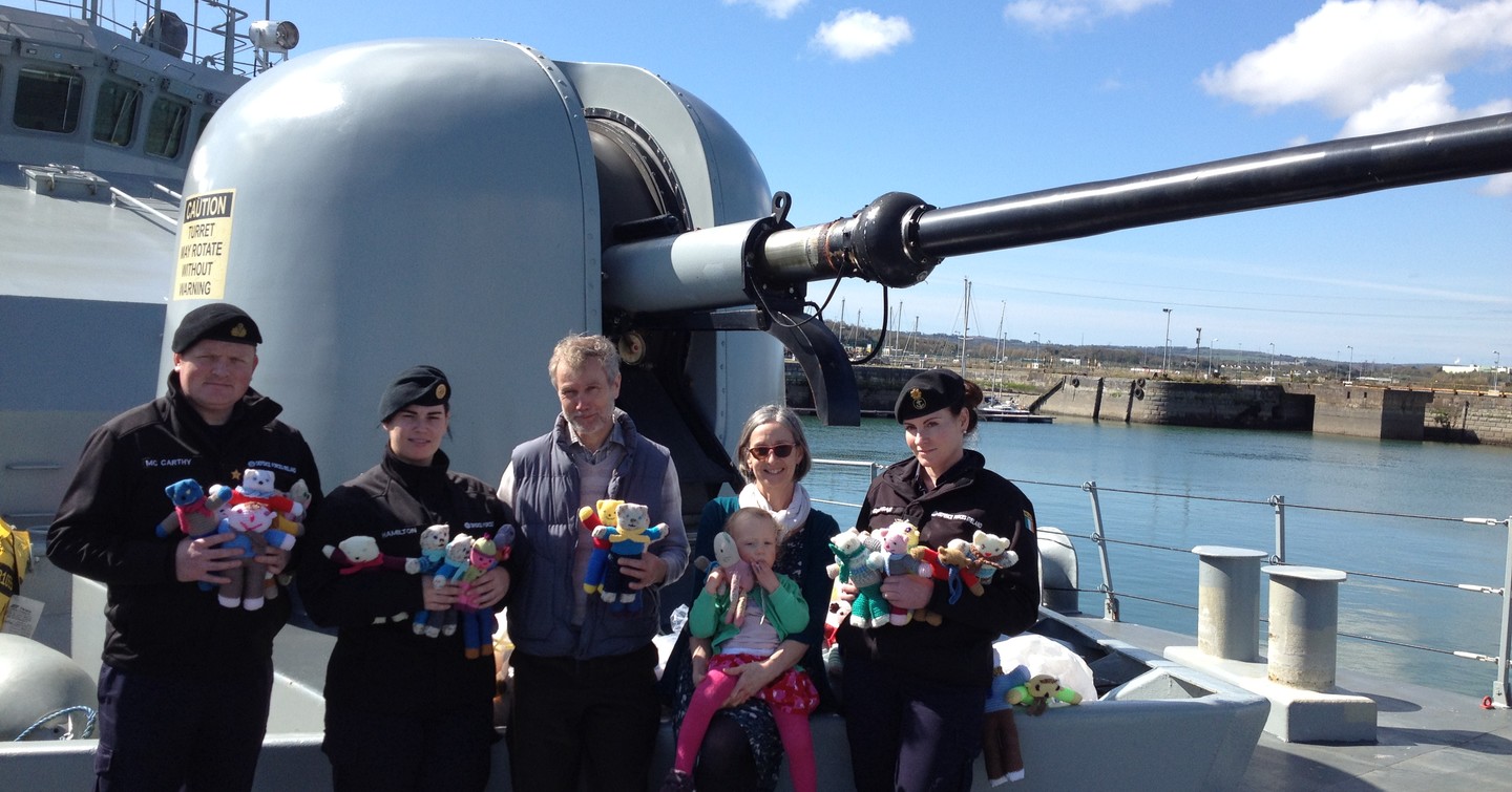Handing over the Mothers’ Union ‘Comfort Teddies’ to LÉ Róisín crewmembers were (l–r) Lt(NS) Gavin McCarthy (Executive Officer), Leading Communication Operator Gillian Hamilton, Robert Devoy, Patsy Devoy (MU Diocesan President) and their granddaughter, and Petty Officer Suzan Brogan.