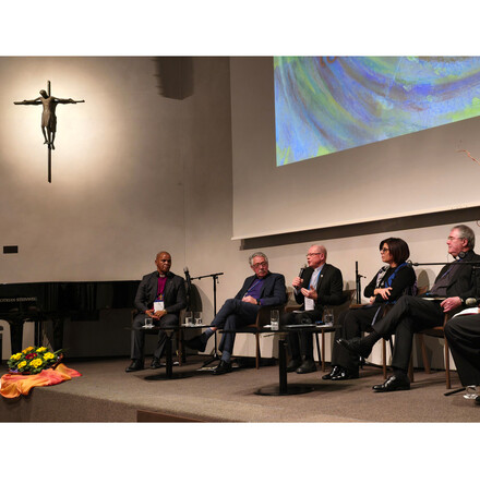 Archbishop John McDowell supports Focolare Movement at Augsburg conference