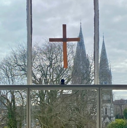 An invitation to place a cross in your window for Holy Week