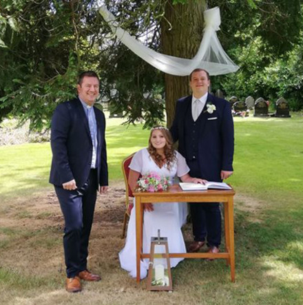 Couple tie the knot in Ahoghill church grounds