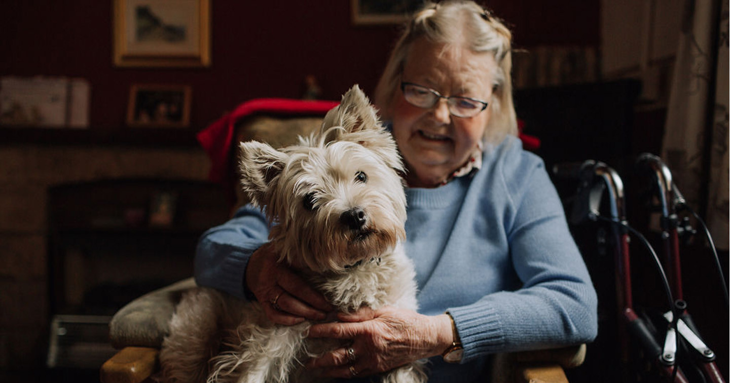 Rosie’s Trust, which receives a grant from Belfast Cathedral’s Black Santa Appeal, strives to keep people and their pets together during terminal illness, long-term treatment or disability.