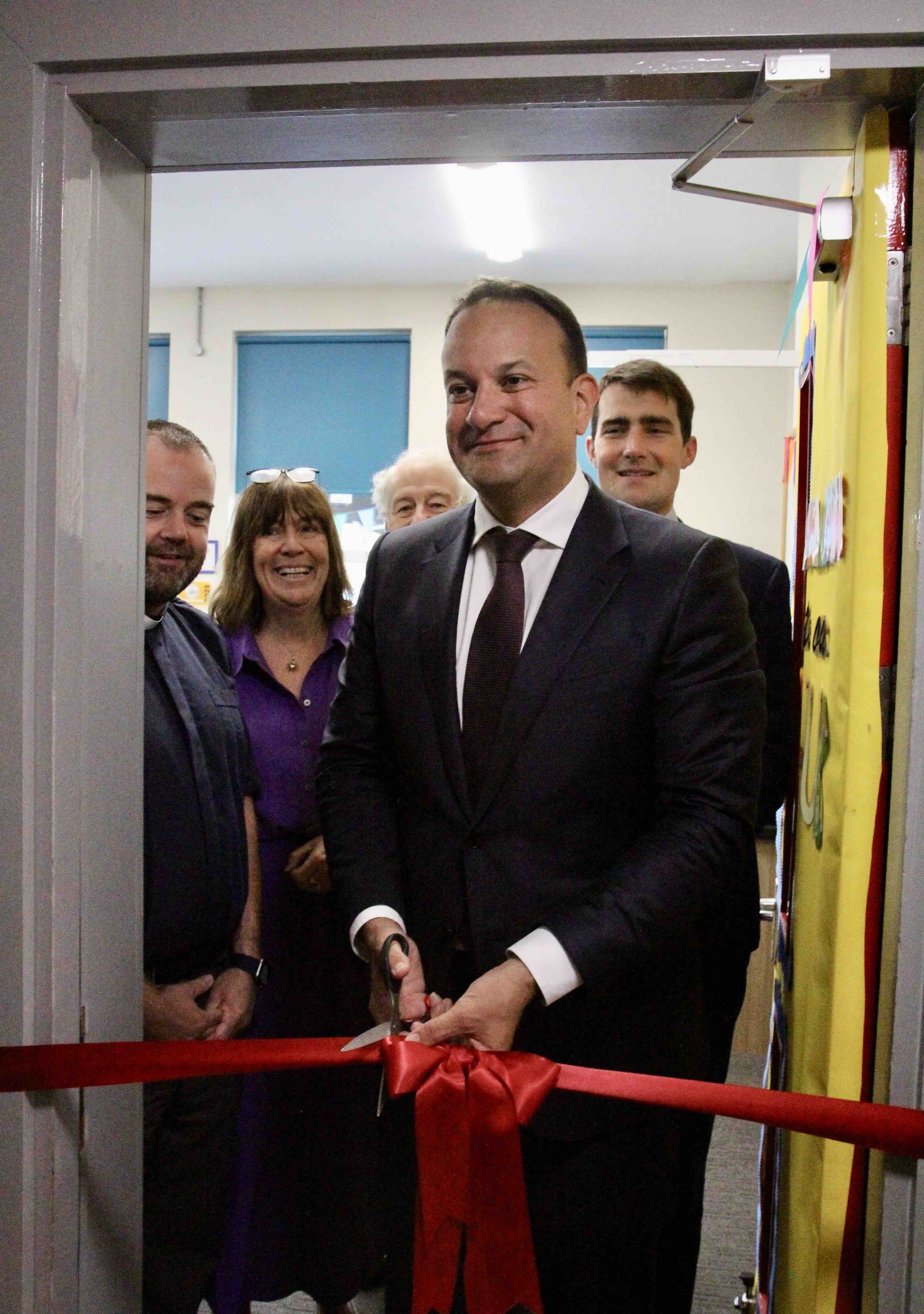 Taoiseach Leo Varadkar cuts the ribbon on Castleknock NS's new Hub.