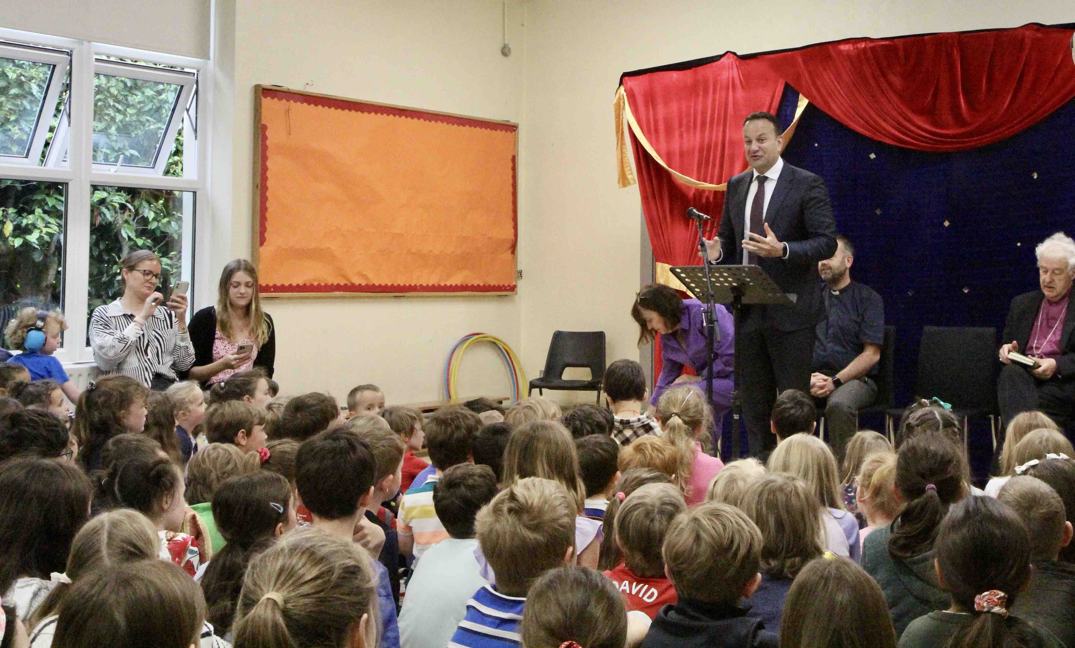 Taoiseach Leo Varadkar addresses the pupils of Castleknock NS.